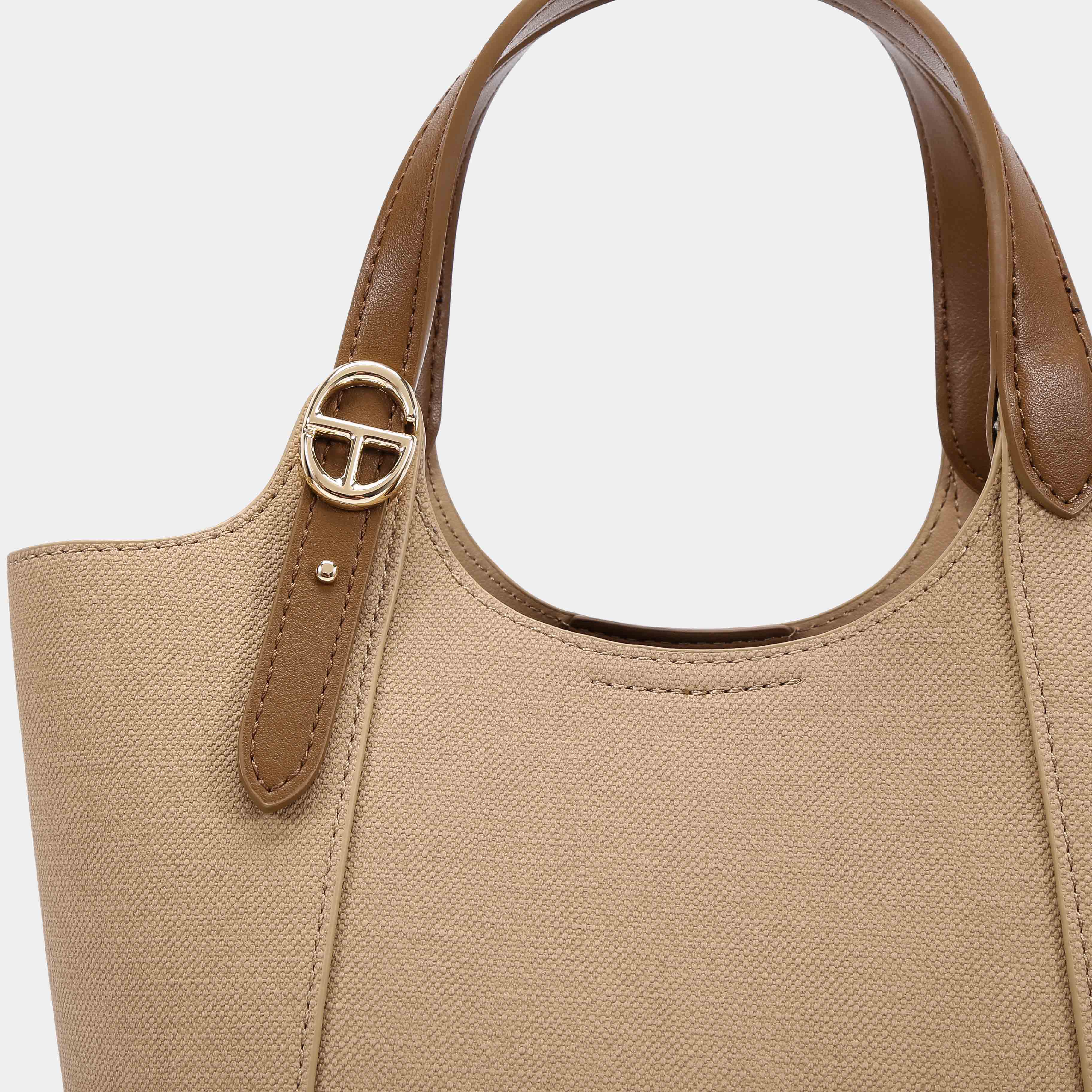 Bella's Stud-Bag